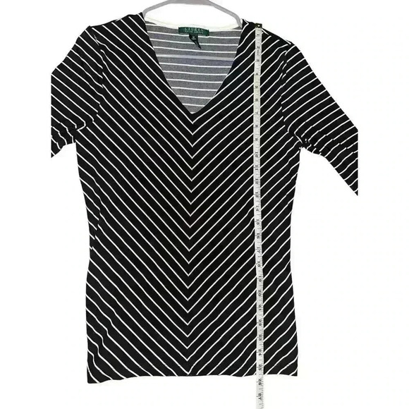 Lauren Ralph Lauren Black/White Chevron V-Neck Top, Medium - Picture 5 of 5